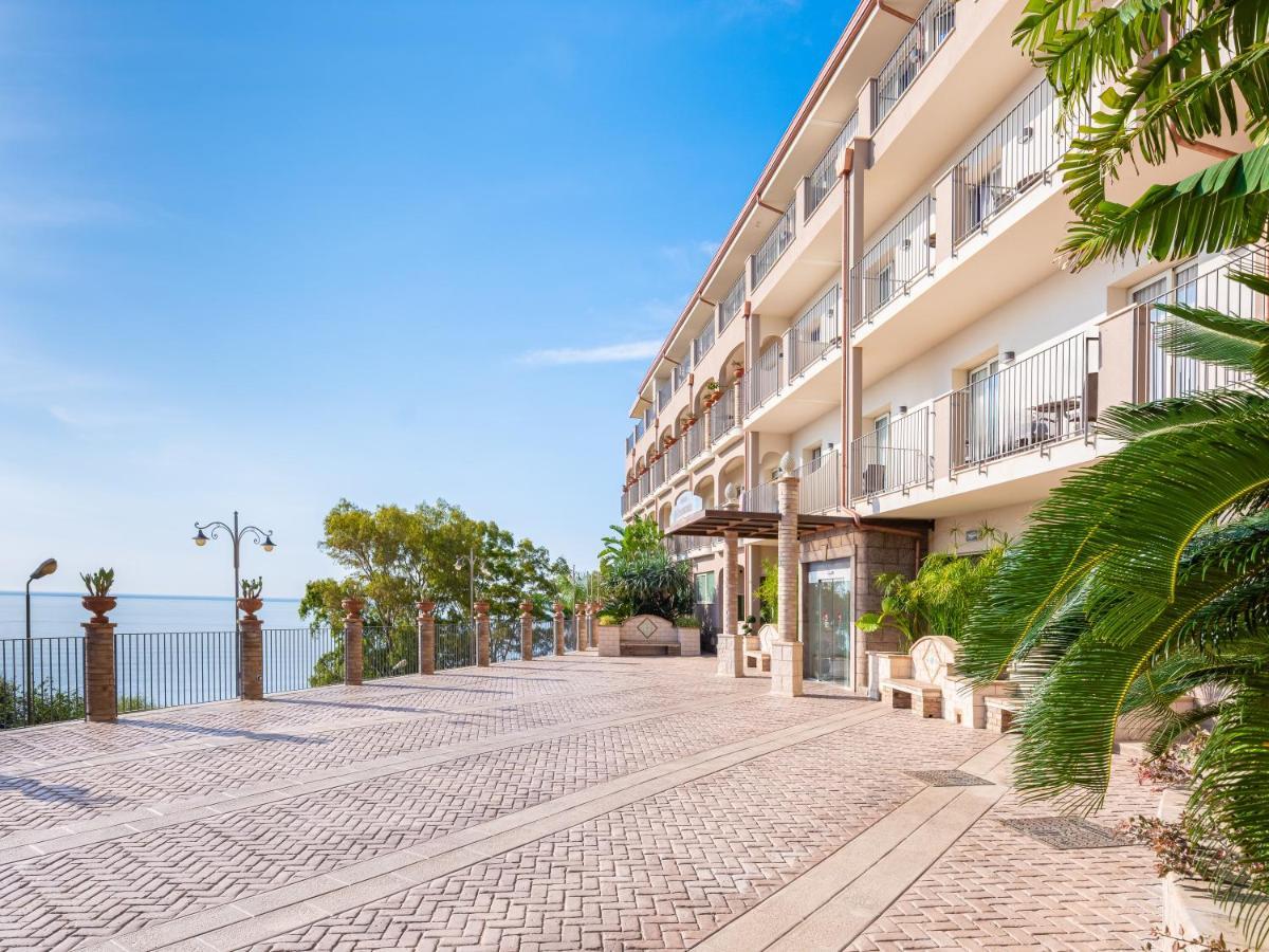 Hotel Antares Letojanni Dış mekan fotoğraf