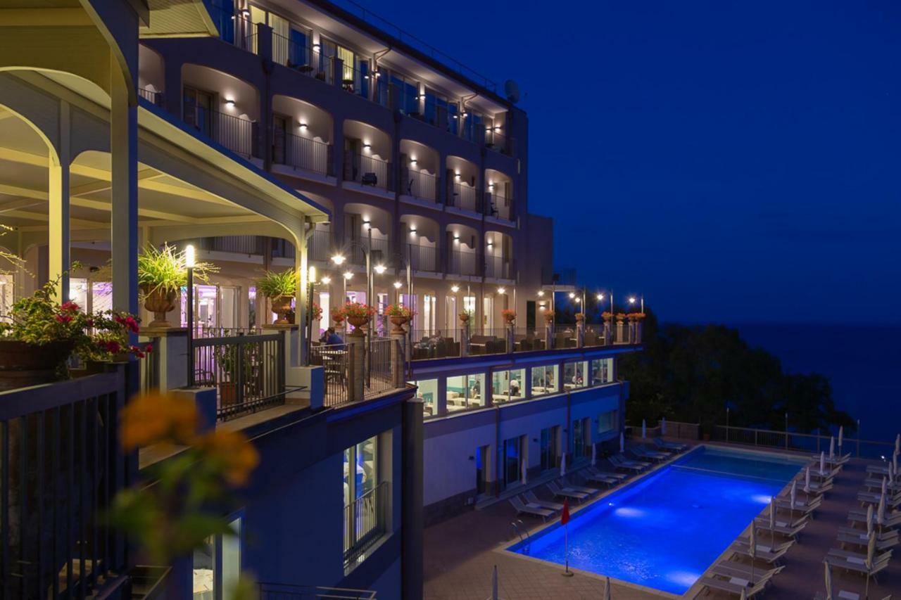 Hotel Antares Letojanni Dış mekan fotoğraf