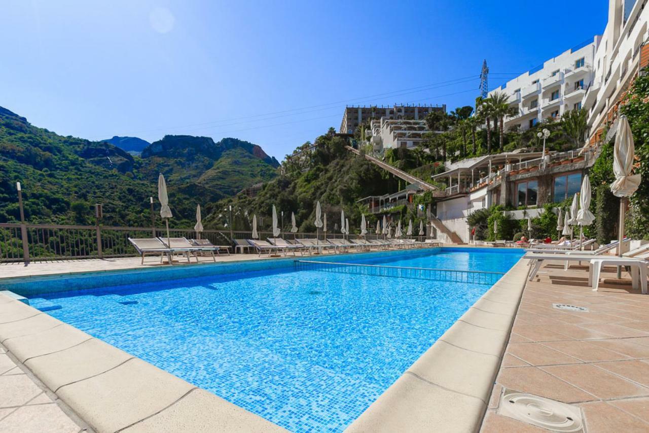 Hotel Antares Letojanni Dış mekan fotoğraf